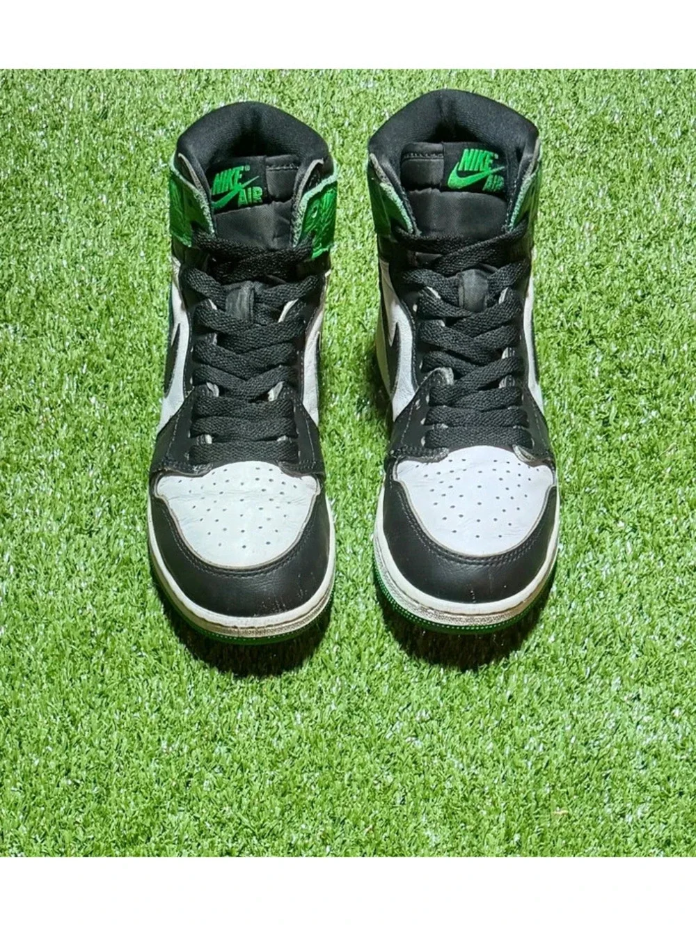Air Jordan 1 Retro High OG Lucky Green – Size 5Y / Women’s 6.5